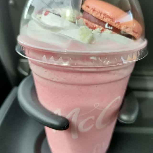 マクドナルドで念願のスイーツをドライブスルー♪
