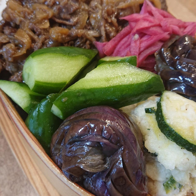 牛時雨煮丼弁当