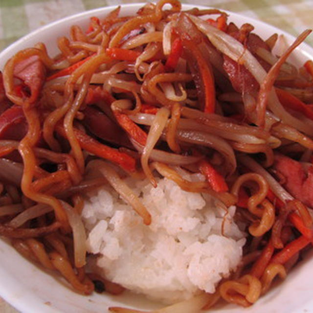 焼きそば丼