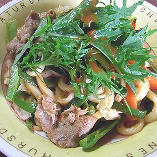 サラダ焼きうどん～野菜のうまみドレッシングトマト～