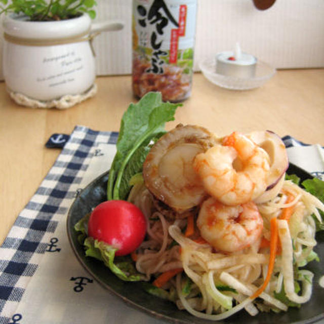 * レモンおろし醤油 de ヘルシー海鮮サラダ *