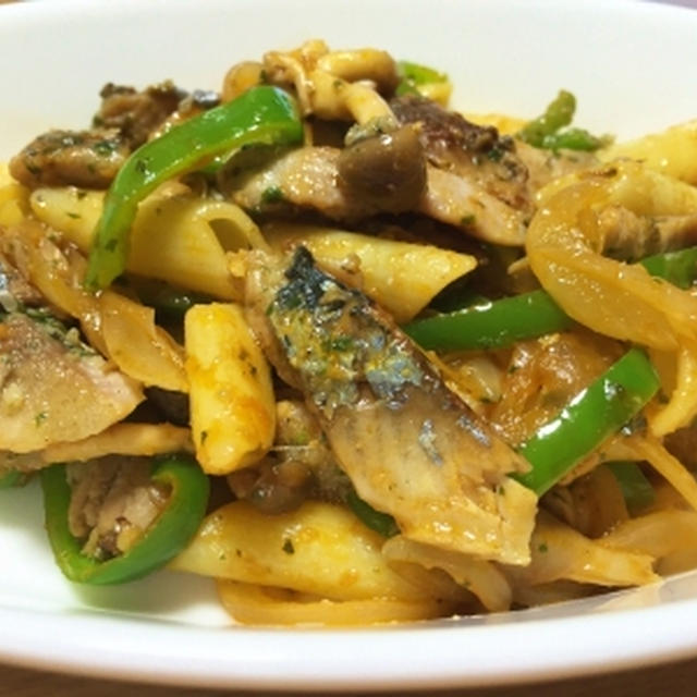自家製バジルソースで秋刀魚のパスタ＆庭のレモン♪