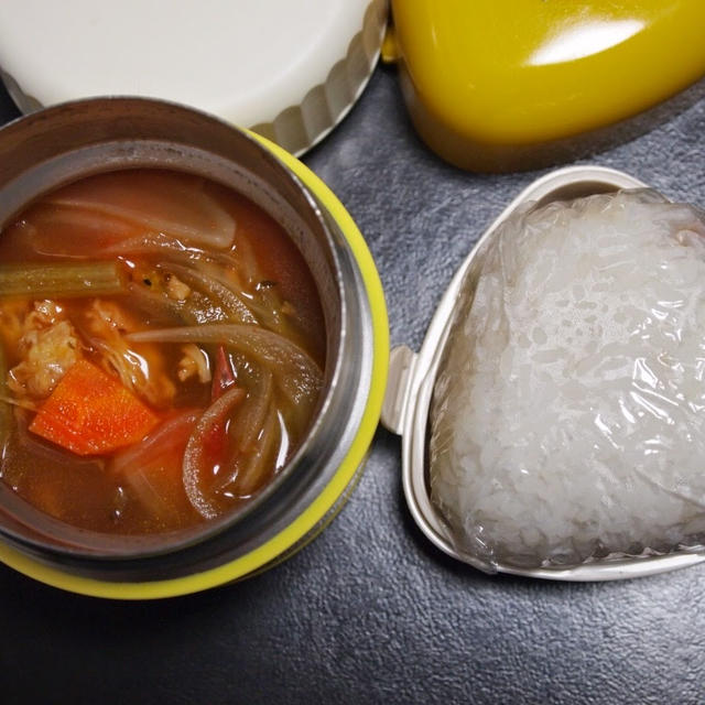 8月28日☆今日のお弁当は、おにぎりとスープ弁当