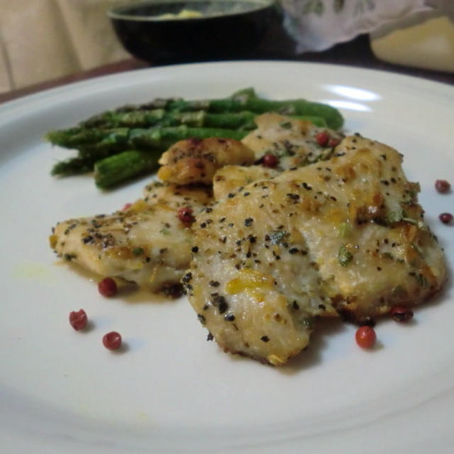 ＊セージの香り＊チキンのペッパーソテーの晩ごはん