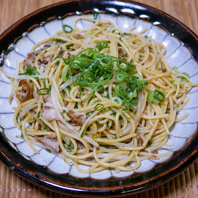 究極にシンプル「豚ねぎパスタ」&「スーパーの入場制限中」