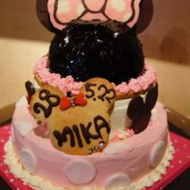 ミニーちゃんのバースデイケーキ By Juriさん レシピブログ 料理ブログのレシピ満載
