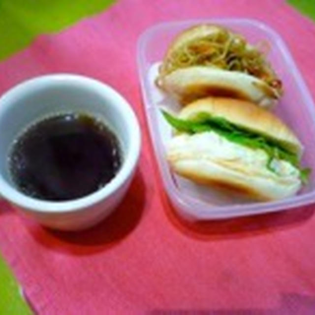 ロールパン弁当