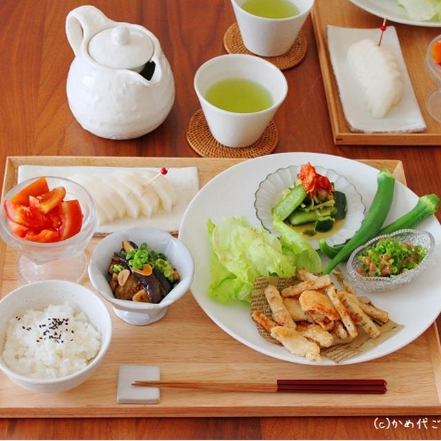 この夏の「かめ代定食」（笑）！　なんでもないごはん色々　&　テレビの裏の掃除！