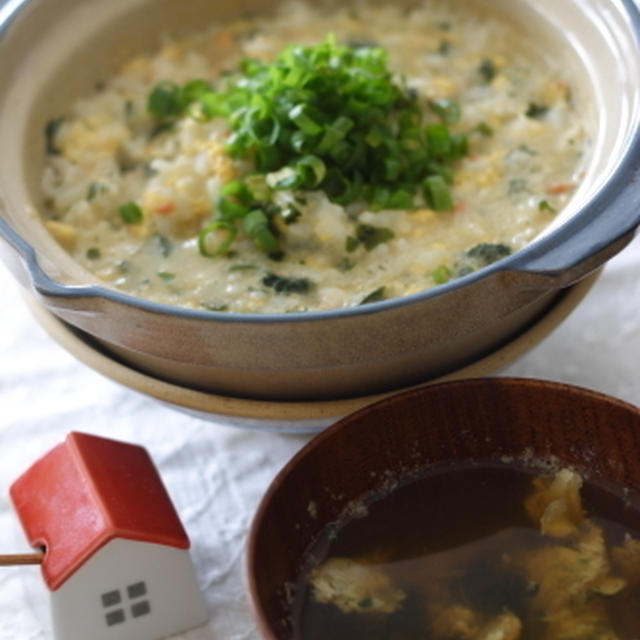 丸美屋混ぜ込みわかめで　わかめたまご雑炊と、混ぜ込み中華風スープ