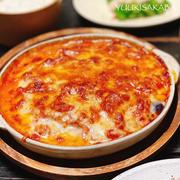 鶏ひき肉でつくるあっさりミートソースレシピ！　〜レンチン茄子でヘルシーミートグラタン〜