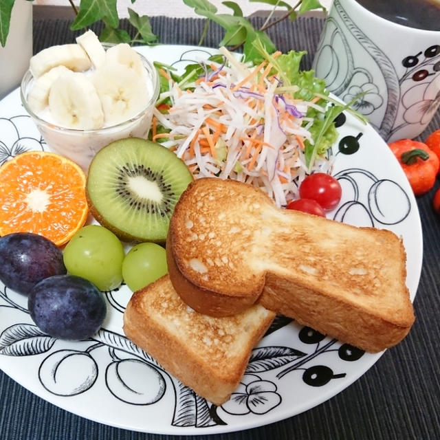 2017/10/11*ちっこい山型パンの朝プレート*