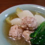 蕪と鶏つくねの煮物／炙りあげの生姜ソースサラダ