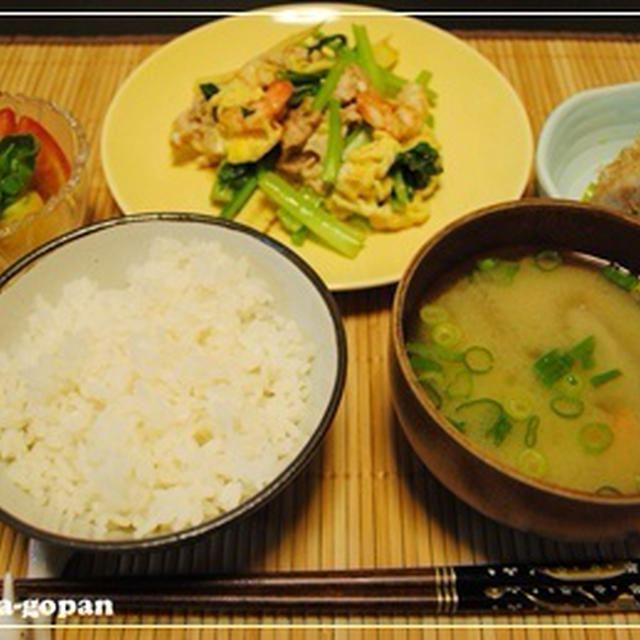 小松菜エビ玉炒め　と　里芋の味噌バター煮