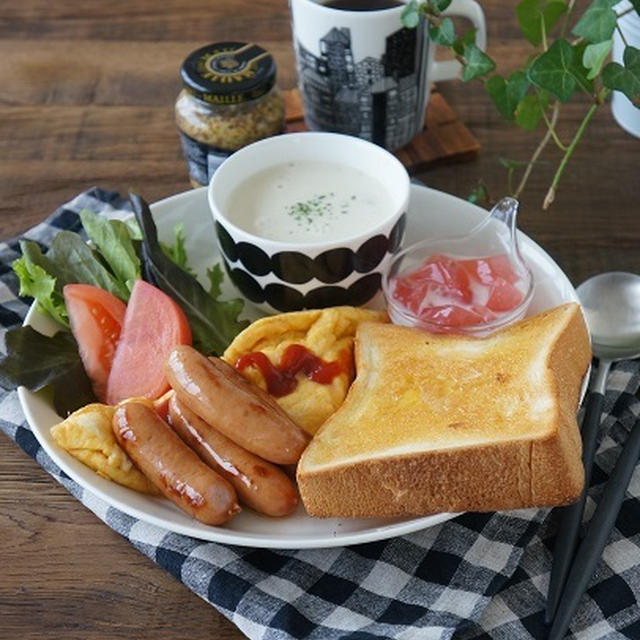 お婿さんの朝ごはんと甘え過ぎのモモ