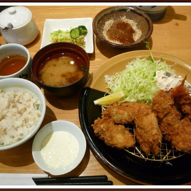 とんかつ浜勝で遅いランチ♪