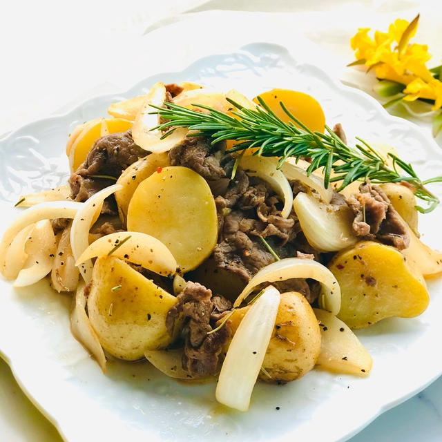 ローズマリーひと振りで脱マンネリ♪塩焼き肉じゃが