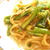 あめ色玉ねぎと春野菜のうどんパスタ