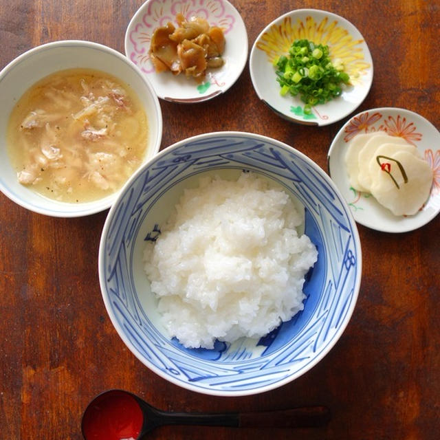 七草粥をたまには中華風で☆手羽元の本格中華粥