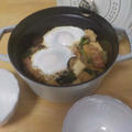 小松菜と厚揚げがメインで、すき焼き風鍋