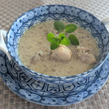 7月のCooking Angels　　白いカレーを作ります