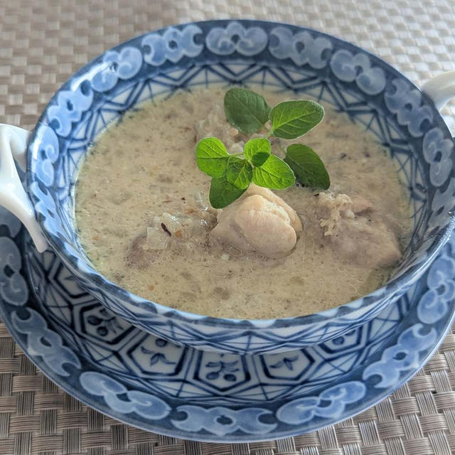 7月のCooking Angels　　白いカレーを作ります