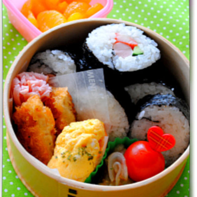 サラダ巻き寿司のお弁当（女子中学生弁）