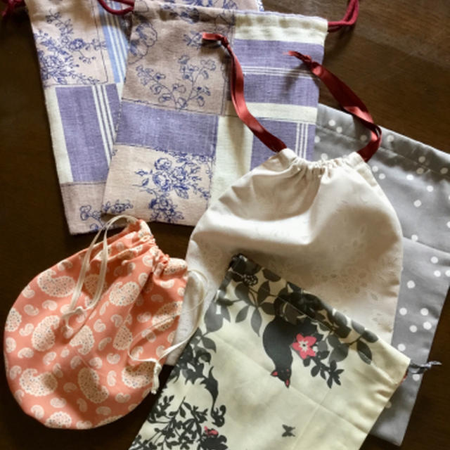 雨の日の針仕事は巾着袋作り