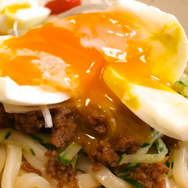 とろーり卵の 肉味噌うどん☆