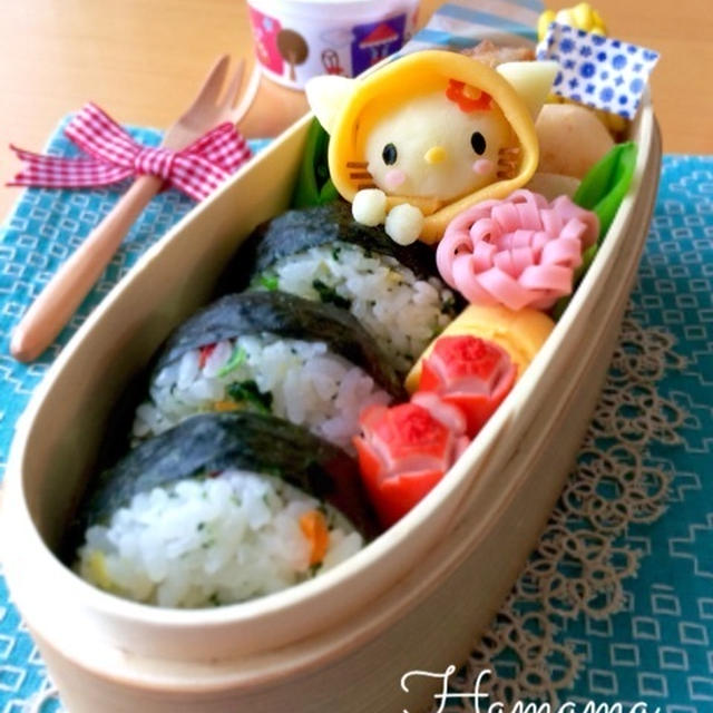 マッシュポテトで♡レインコートを被ったキティちゃんのお弁当♡