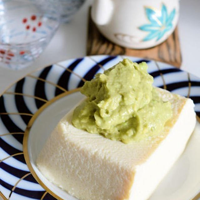 タップリ柚子胡椒アボカドのせ豆腐
