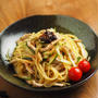 きゅうりの焼酎漬けと鶏むね肉のぽん酢蒸しで和風パスタ