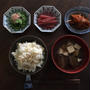 夏の朝定食【生姜ご飯、野菜の小鉢(ずいき、オクラ、いかにんじん)、贅沢出汁のおすまし】