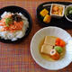 買い物前で緑が・・・高野豆腐と練り天ぷらの炊いたの♪・・♪