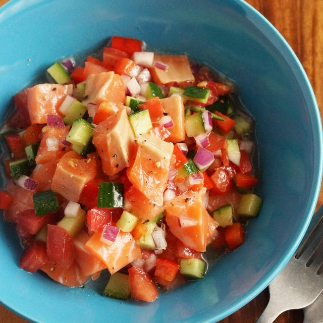 夏野菜でおいしく♬ロミロミサーモン