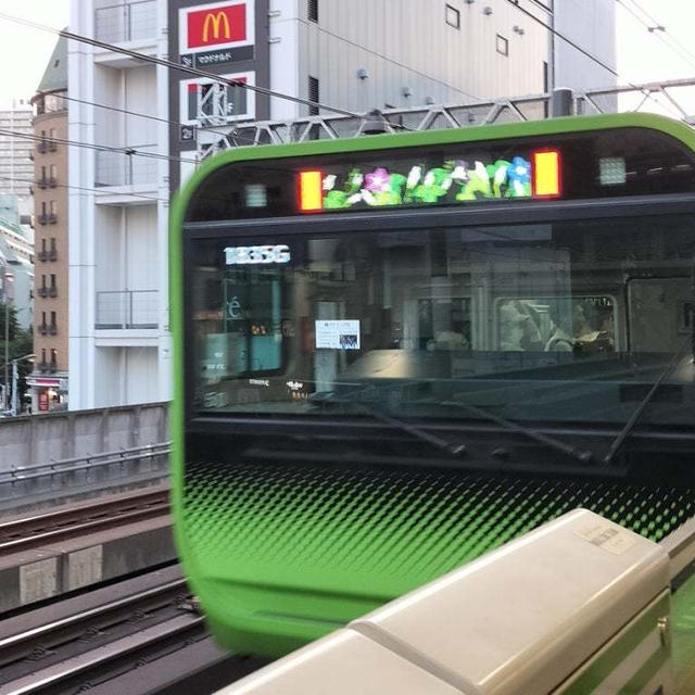7月の山手線は朝顔