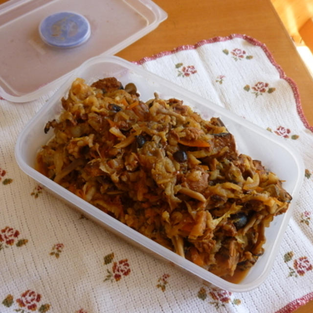 手軽に作れる♪さばの味噌缶詰で作る野菜炒め