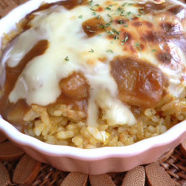 パリッカリッの食感！ 焼き焼きカレー飯