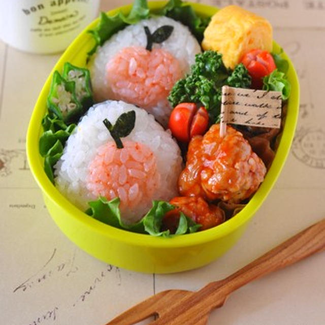 りんごおにぎりのお弁当