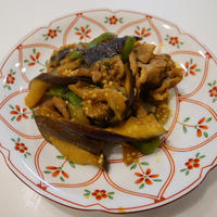 カレーパウダーで食欲増進！の野菜炒め