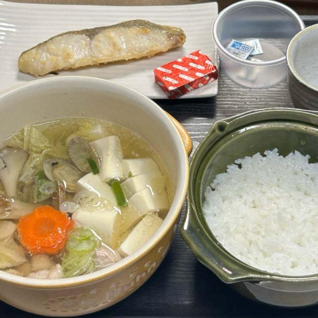 4.23【お家ごはん・夜】西京焼きとミニ鍋ごはん❣️三太郎用です。