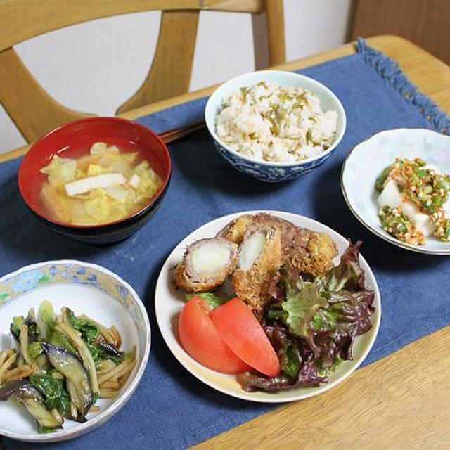 白菜のロール牛カツレツと小松菜となすの炒めものとキムチ豆腐でうちごはん（レシピ付）