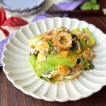 大量消費に☆ダシダで作る青梗菜とちくわの卵とじ