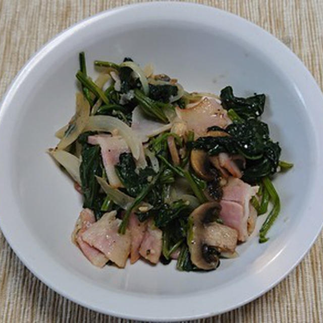 ベーコンとほうれん草のチーズ風味ソテー