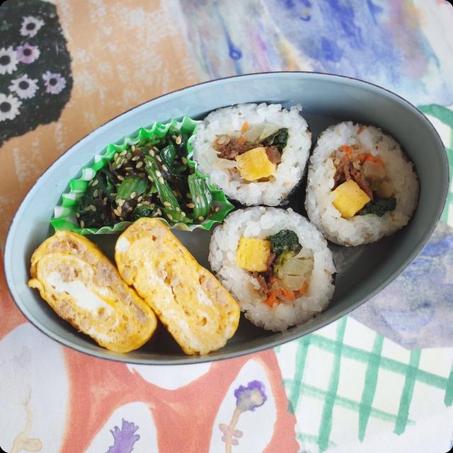 無印良品の冷凍キンパにおかずをプラス！簡単弁当
