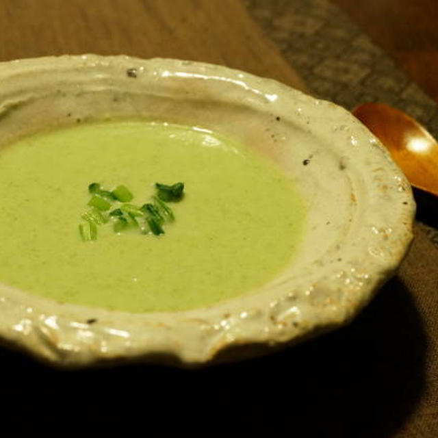 蕪も葉も丸ごと！蕪の白味噌ポタージュ