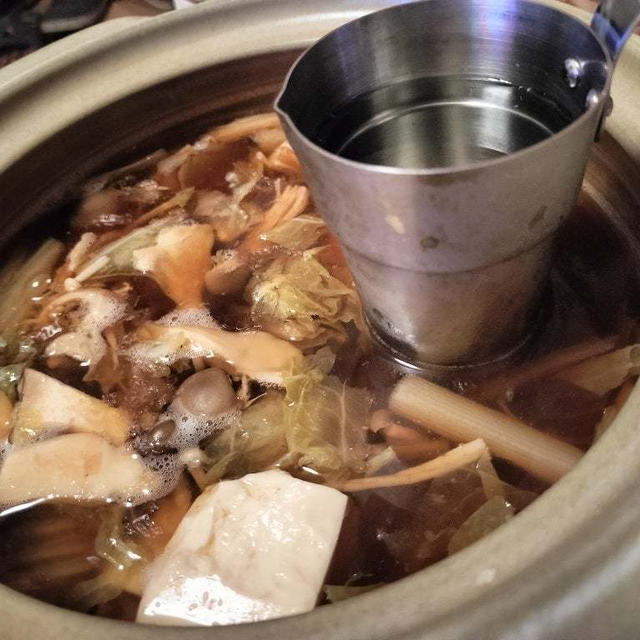 にんべん あとのせ鰹節が香る鍋つゆ＜あさりの旨み＞で湯豆腐鍋　ちろり入れて熱燗と一緒に晩酌