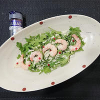 手軽で華やか♪パーティー春菊サラダ～GABANピンクペパー【スパイス大使】