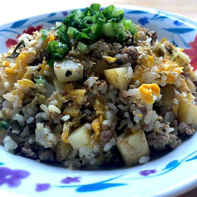 じゃがコロ高菜チャーハン《三方原馬鈴薯》