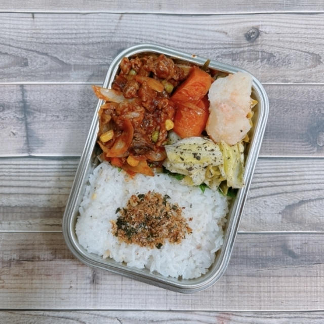 2/10～2/14のお弁当（牛肉のケチャップ炒め、牛肉と豆腐のみそ煮、鮭とじゃがいもの塩煮、豚肉とピーマンの台湾風炒め）