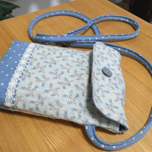 スマホ用の肩掛けポーチを作りました♪